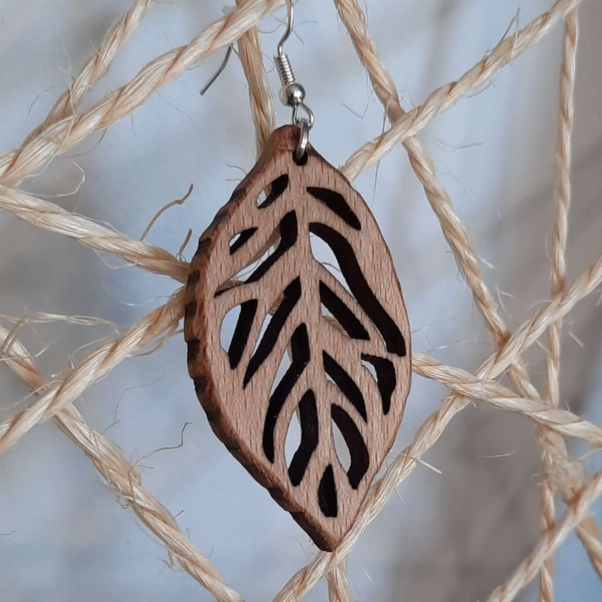 Boucles d'Oreilles en Bois Feuilles Asymétriques